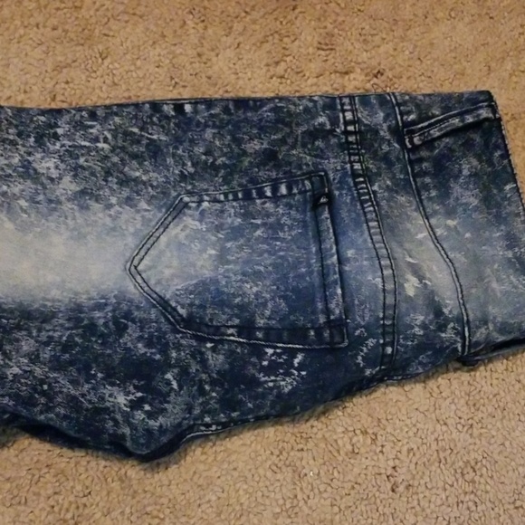 Size 3 Acid Washed Skinny Jeans - Picture 2 of 3